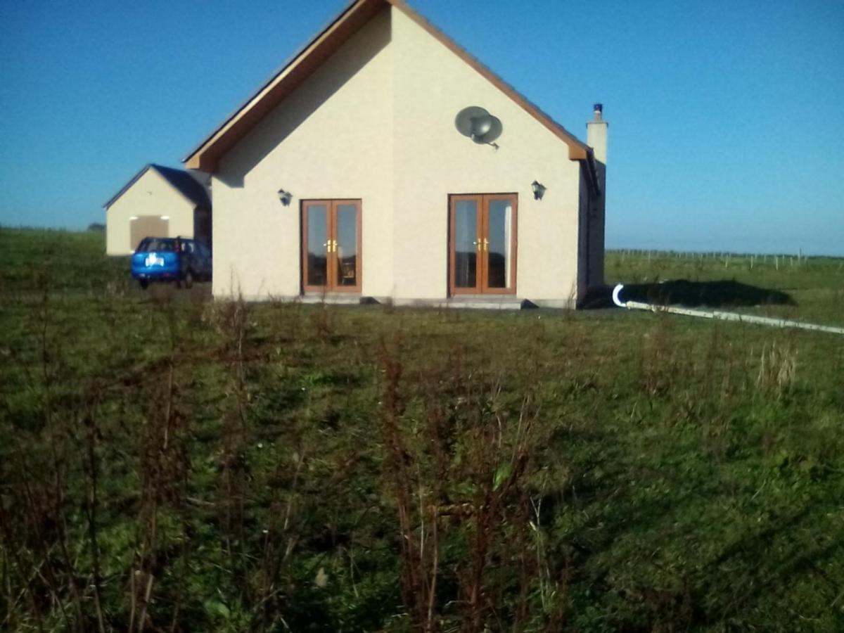 April House Bed & Breakfast Barrock Екстериор снимка