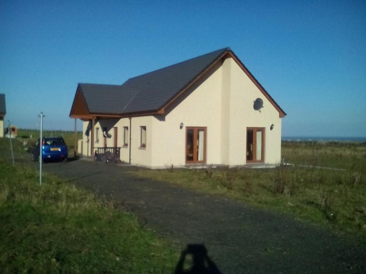 April House Bed & Breakfast Barrock Екстериор снимка