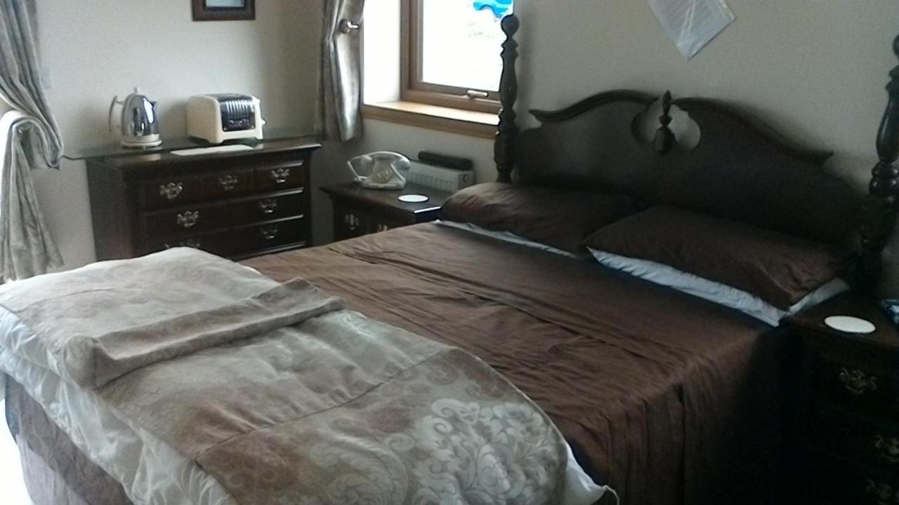 April House Bed & Breakfast Barrock Екстериор снимка